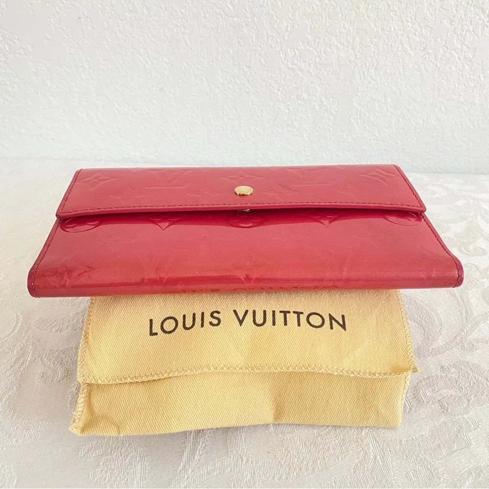 LOUIS VUITTON pink Vernis Wallet